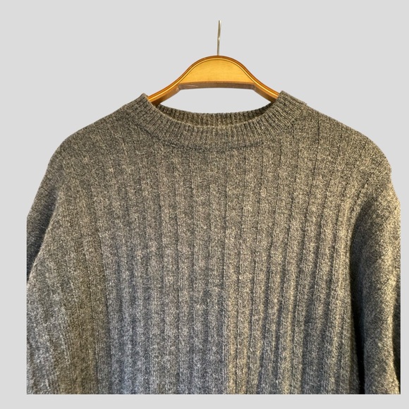𝅺Only Men’s Sweater Size M Gray Oversized Knit - Picture 4 of 12